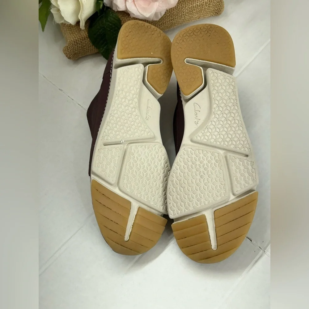Clarks Dark Brown Sneakers with Light Pink Laces